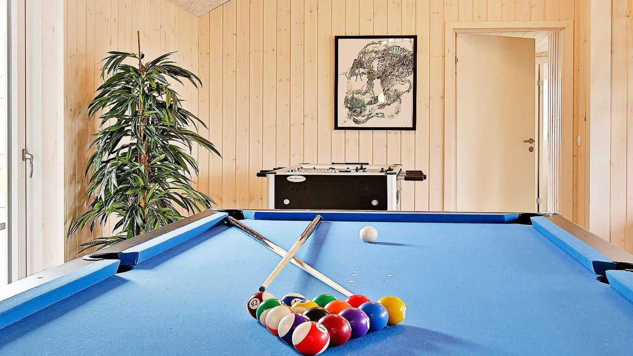 Indoor Indoor